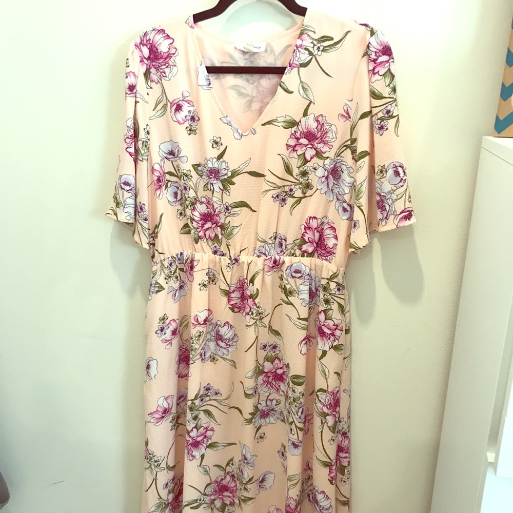 New without tags baby bump friendly midi dress